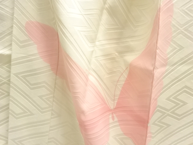  蝶模様振袖用長襦袢（刺繍衿付）